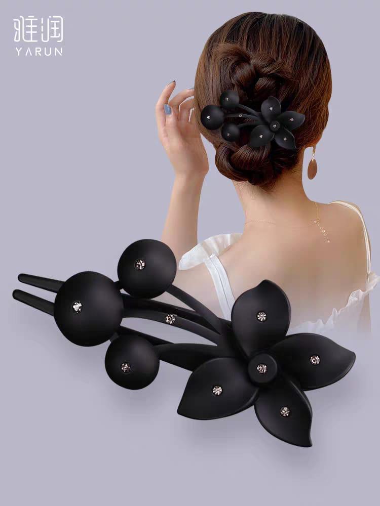 Flower Shaped Hair Clip – Cute, Stylish & Versatile