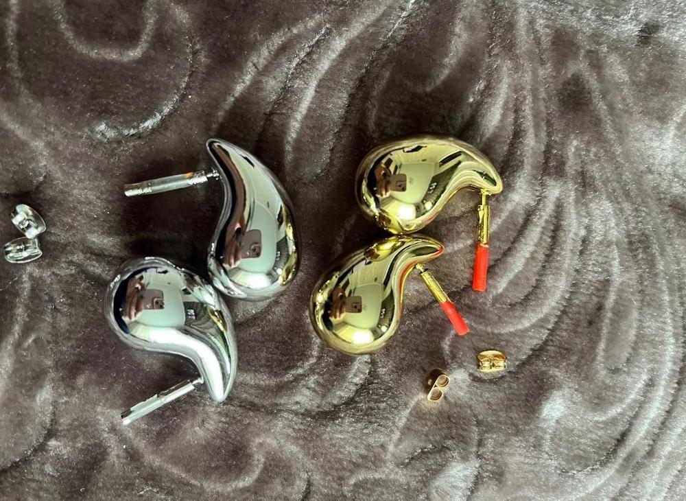 Tear Drop Studs – Elegant & Stylish