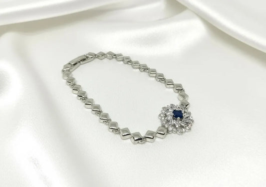 1 Pc Chain Bracelet – Blue Accent Elegance