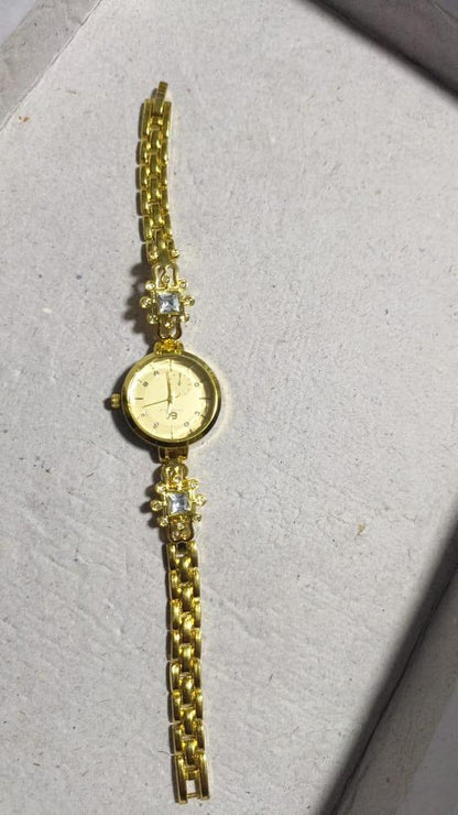 Women’s Classic Analogue Watch – Elegant, Stylish & Durable