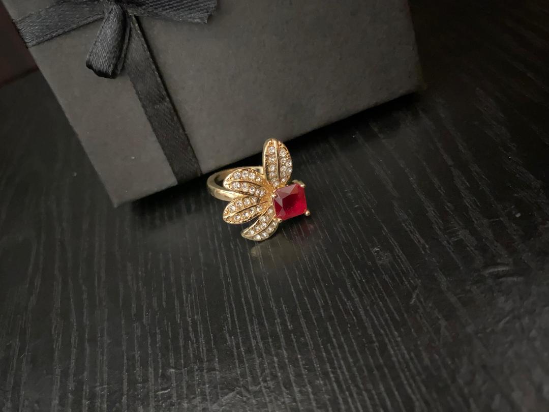 Retro Gold Plated Charm Ring – Timeless Beauty with a Vintage Touch